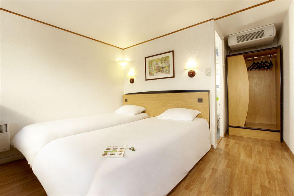 Campanile Pontarlier Hotel Szoba fotó