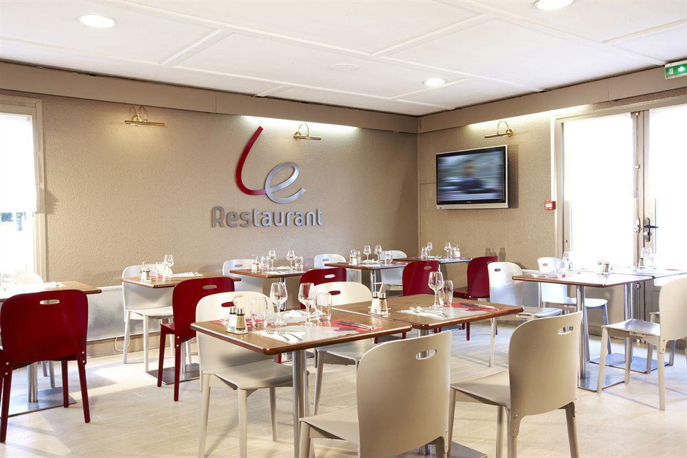Campanile Pontarlier Hotel Étterem fotó